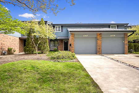 1067 Wigtown Ct Wheaton, IL 60189