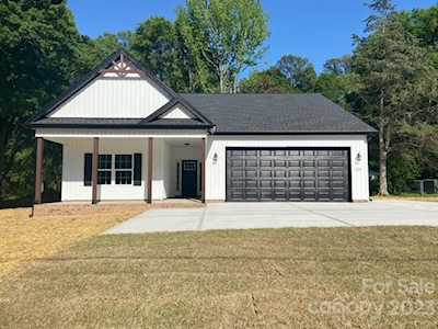 1214 India Hook Rd Rock Hill, SC 29732
