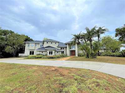 6706 Oakmont WAY Bradenton, FL 34202