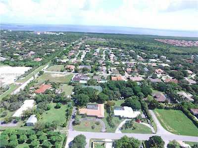 18455 SW 80th Ave Cutler Bay, FL 33157