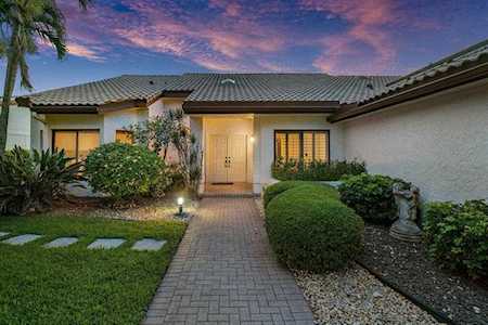 15 Bristol Lane Boynton Beach, FL 33436