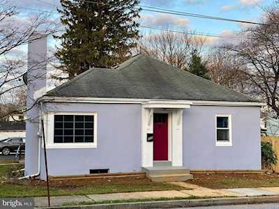 108 S Walnut St Mechanicsburg, PA 17055