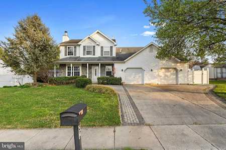 32 Greenwood Dr Sewell, NJ 08080