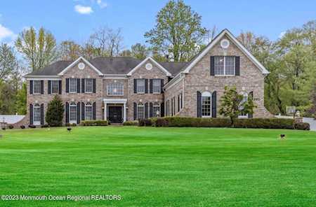 240 Aimee Dr Freehold, NJ 07728