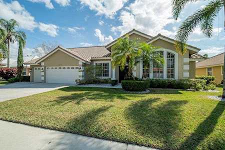 2365 Stonegate Drive Wellington, FL 33414