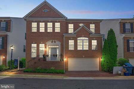 7011 Stone Inlet Dr Fort Belvoir, VA 22060