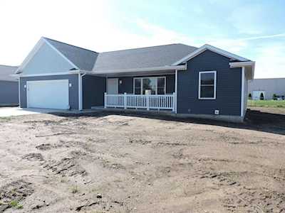 395 E Country Lane Shipshewana, IN 46565