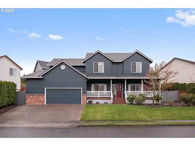 3622 NW Knapp LN Camas, WA 98607