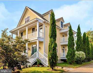 1601 13th St S Arlington, VA 22204