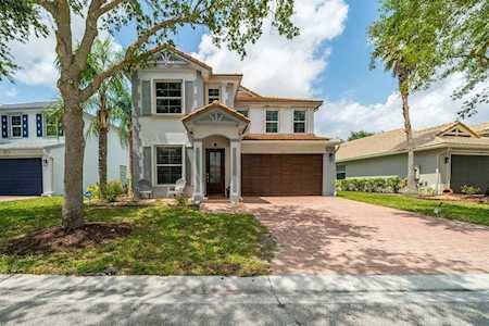 8737 Tally Ho Lane Royal Palm Beach, FL 33411