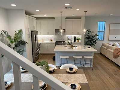 1201 East Cove Pl Encinitas, CA 92024