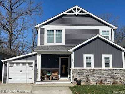 3480 Oak Knoll Dr Brighton Twp, MI 48114