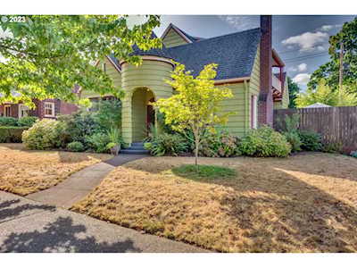 319 W 25th ST Vancouver, WA 98660