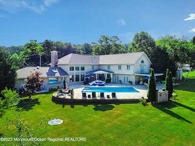 60 Telegraph Hill Rd Holmdel, NJ 07733