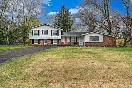28745 Kirkside Ln Farmington Hills, MI 48334