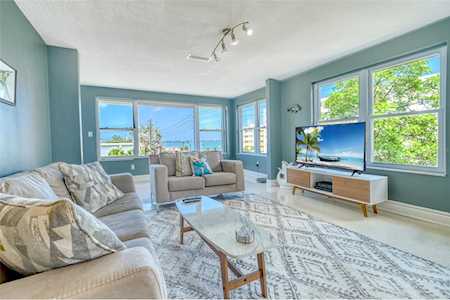 55 Harbor View Ln #201 Belleair Bluffs, FL 33770
