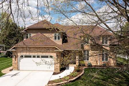 201 Amber Ct West Chicago, IL 60185