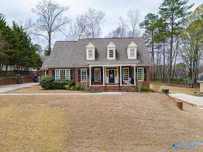 3405 SW Cedarhurst Drive Decatur, AL 35603