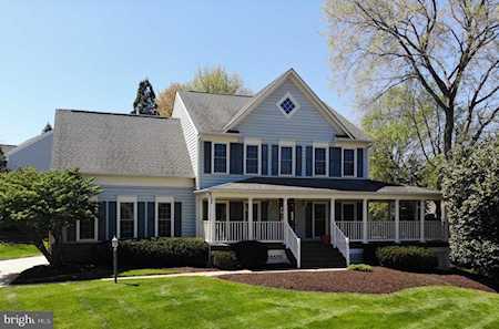 13510 Portage Place Centreville, VA 20120