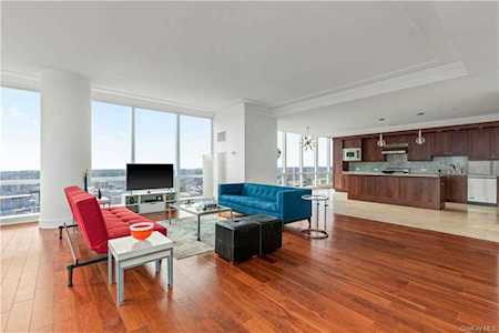 5 Renaissance Square #PH3G White Plains, NY 10601