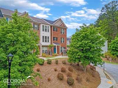 2041 Encanto Park Drive Decatur, GA 30033