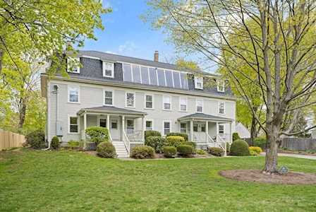 10 Green St #10 Medfield, MA 02052