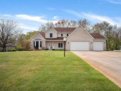 1527 S Meadow Drive Warsaw, IN 46580