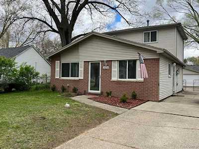 36236 Schley Ave Westland, MI 48186