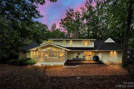 3 Sunrise Point Ct Lake Wylie, SC 29710