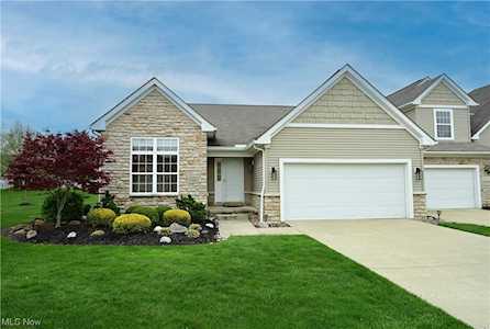 29334 Hummingbird Ct Westlake, OH 44145