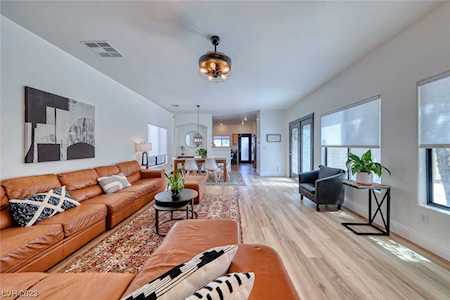9428 Glendora Valley St Las Vegas, NV 89178