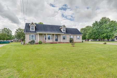 220 Daly Dr Murfreesboro, TN 37128