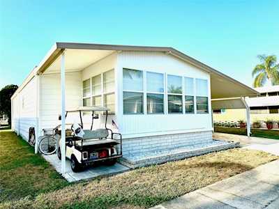 82408 New Circle Dr N Pinellas Park, FL 33781