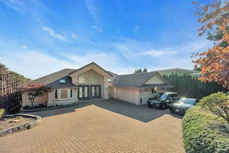 1462 Chartwell Drive West Vancouver, BC V7S 2S1