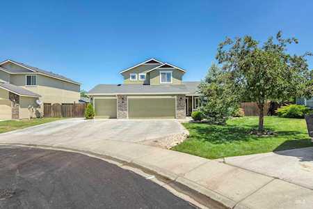 2084 N Arrow Wood Ave Meridian, ID 83646