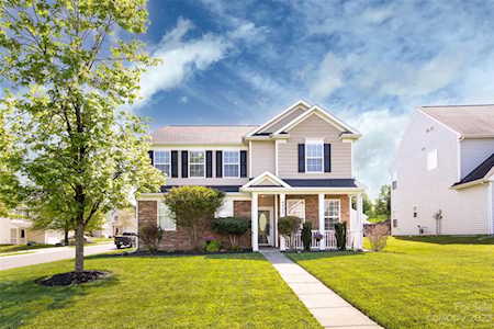 6902 Sequoia Hills Dr Harrisburg, NC 28075