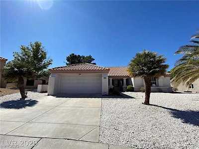 2825 Greenview Ct Las Vegas, NV 89134