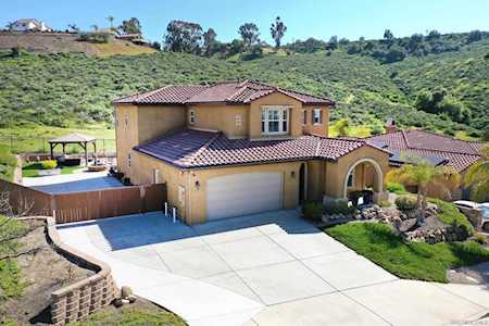 1595 Los Senderos Dr Santee, CA 92071
