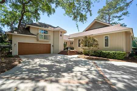 24 Strawberry Hill Rd Hilton Head Island, SC 29928