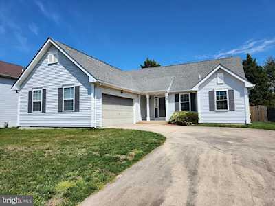 111 Sugarberry Dr New Castle, DE 19720