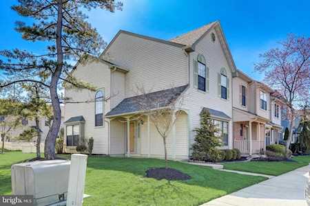 220 Crown Prince Dr Marlton, NJ 08053