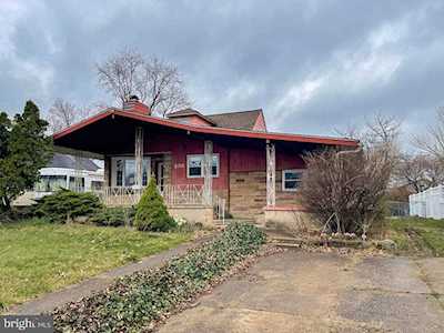 235 W Center Ave Maple Shade, NJ 08052