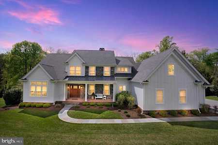 208 Arrowwood Ln Chadds Ford, PA 19317