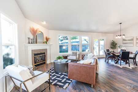 1559 E Silverton Lane Boise, ID 83706