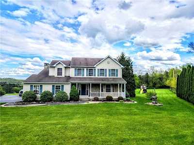 822 South Dogwood Rd Walnutport, PA 18088