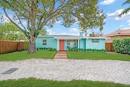 530 NE 16th Street Fort Lauderdale, FL 33304