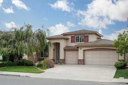 6725 Lonicera St Carlsbad, CA 92011
