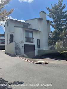 132 Tower Hill Dr Red Bank, NJ 07701