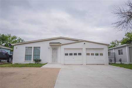 2129 14th Street Grand Prairie, TX 75051