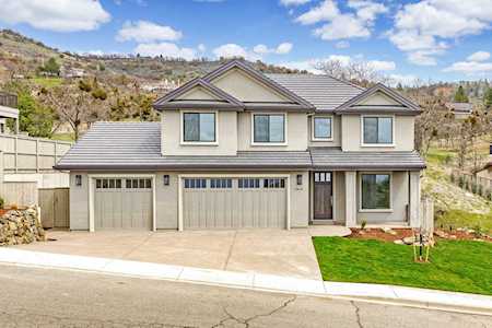 5614 Autumn Park Dr Medford, OR 97504